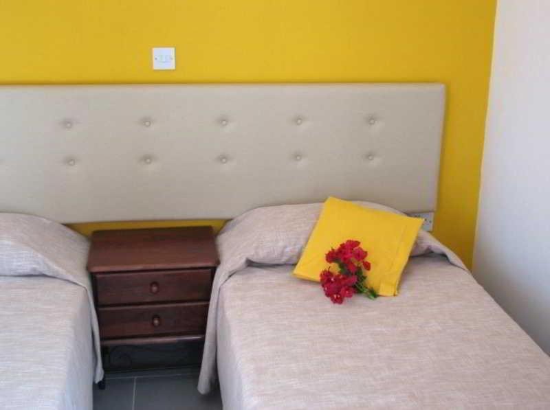 Lasa Heights Hotel Стая снимка